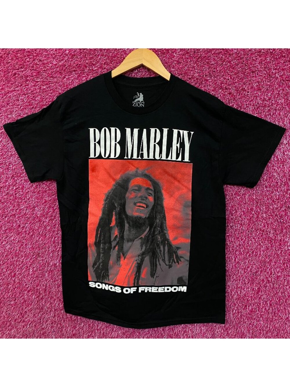 Zion Rootswear Bob Marley Songs of Freedom Graphic T-Shirt Medium